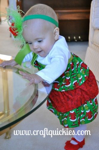 I love this Grinch inspired outfit! So simple to make!