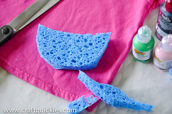 This watermelon-inspired outfit can be made in 15 minutes total! So cute!!