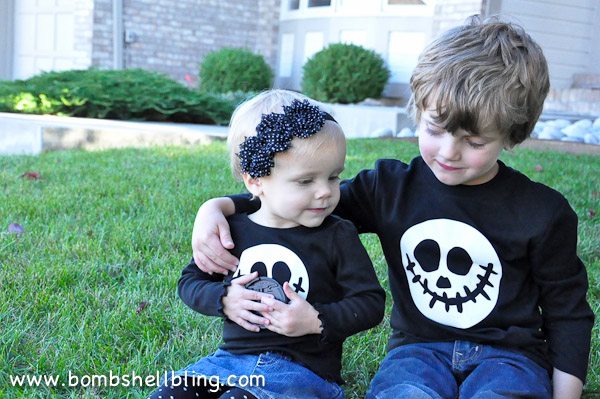 I love this Jack Skellington inspired shirt! Made with the Cricut and iron-on vinyl, this shirt comes together in a flash! #halloween #jackskellington #nightmarebeforechristmas