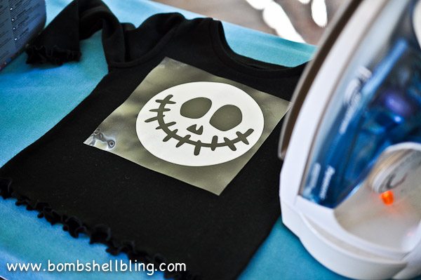 I love this Jack Skellington inspired shirt! Made with the Cricut and iron-on vinyl, this shirt comes together in a flash! #halloween #jackskellington #nightmarebeforechristmas