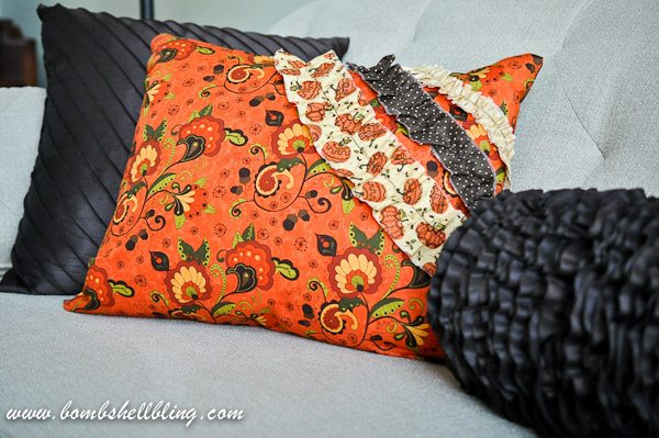 Simple and cute pillow covers that could be made for any season or decor!