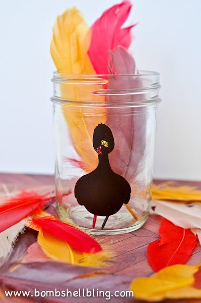 Teaching kids gratitude is easy with this silly turkey gratitude jar idea! Perfect for Thanksgiving!