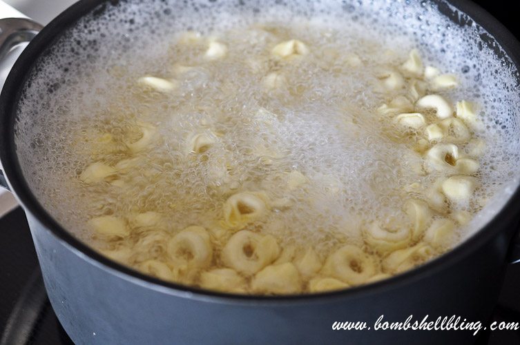 This creamy spinach tomato tortellini recipe is a rich yet simple dinner that the whole family will enjoy. It's quick and easy for busy nights.