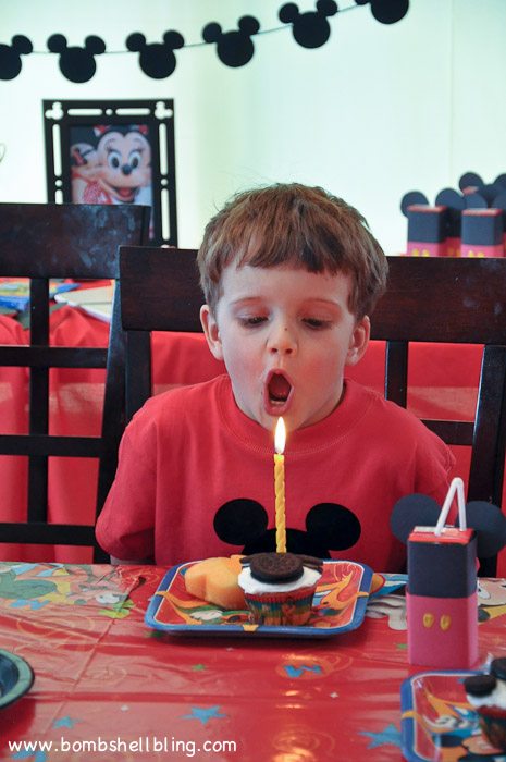 Make a classic Mickey Mouse t-shirt in MINUTES using this simple tutorial and iron-on vinyl!
