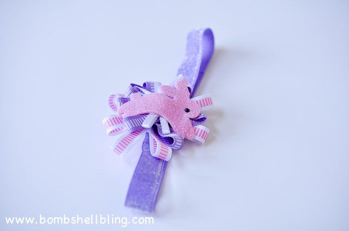 I love this sweet bow for Easter! So easy to make!