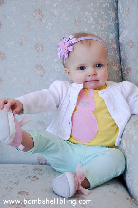 Make your little girl a sweet Easter Bunny outfit with this simple tutorial. Perfect for any age - baby to child! SO CUTE!