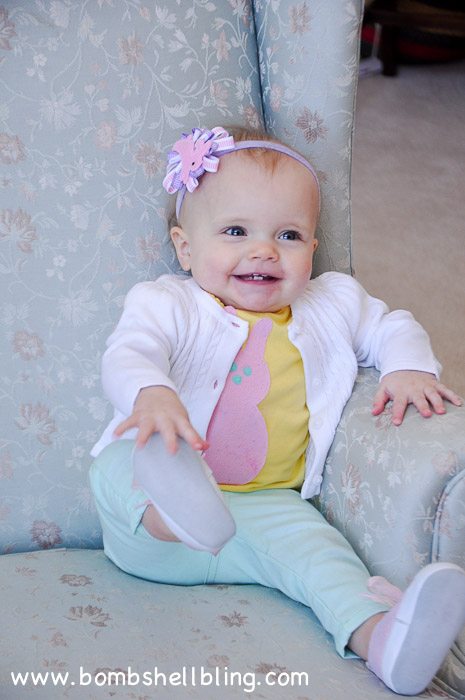 Make your little girl a sweet Easter Bunny outfit with this simple tutorial. Perfect for any age - baby to child! SO CUTE!