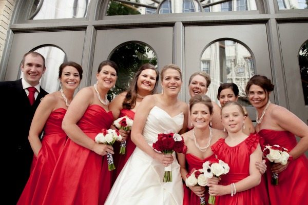 It is shockingly simple to make these stunning crystal and pearl bridal party necklaces! So pretty!