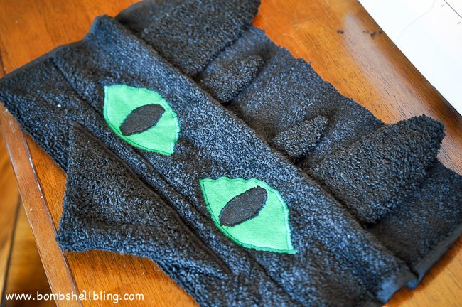 Toothless Hooded Towel-10