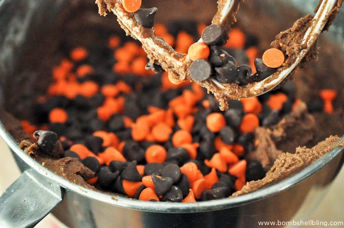 WHOA MAMA!!! Halloween Oreo Stuffed Double Chocolate Cookies!!!!!