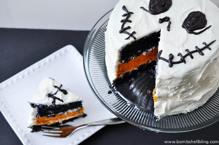 A Jack Skellington Cake for The Nightmare Before Christmas lovers! Too fun!