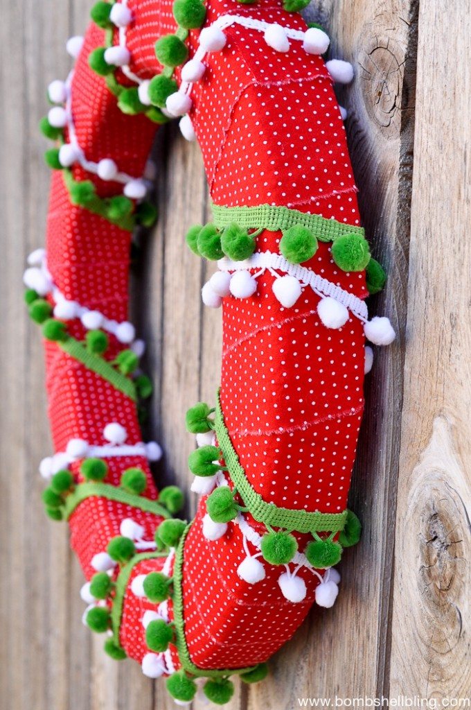 Pom Pom Christmas Wreath Tutorial-1