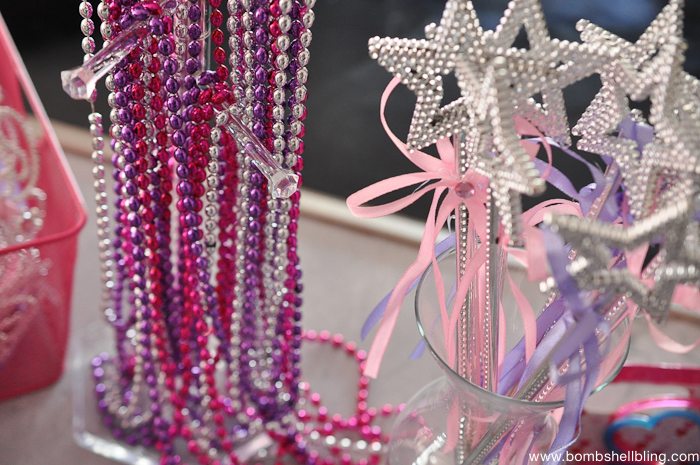 I ADORE this Bippity Boppity Boutique Party!! Perfect for little girls!
