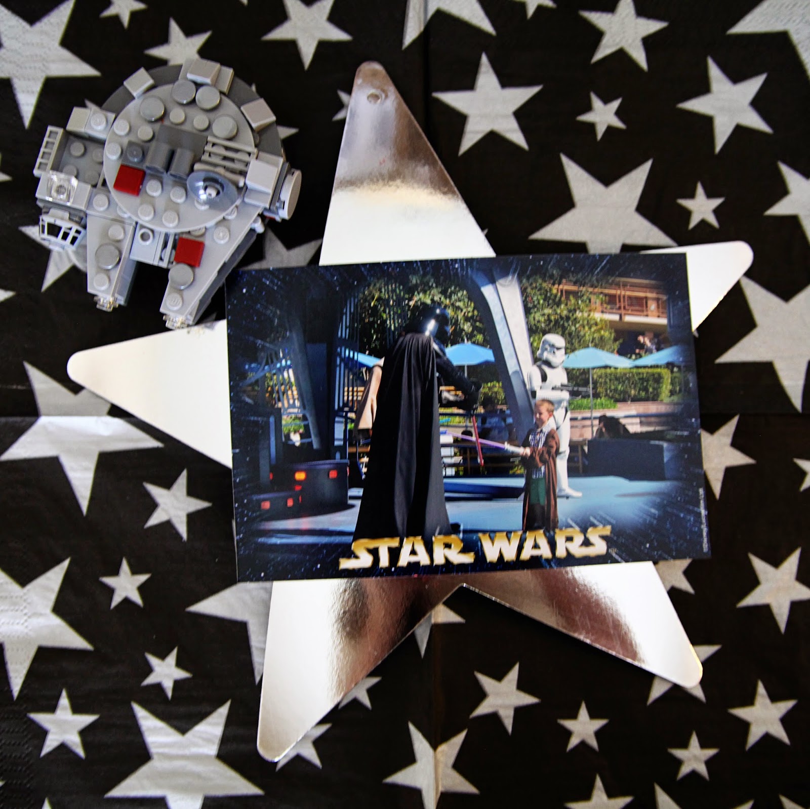 Star Wars Lego table centerpiece photo on silver star
