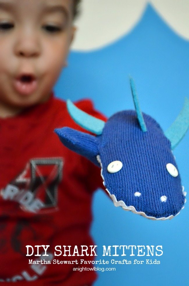 DIY-Shark-Mittens-1