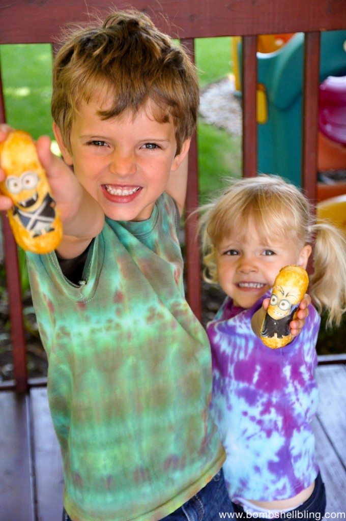 minion ideas kids holding twinkies