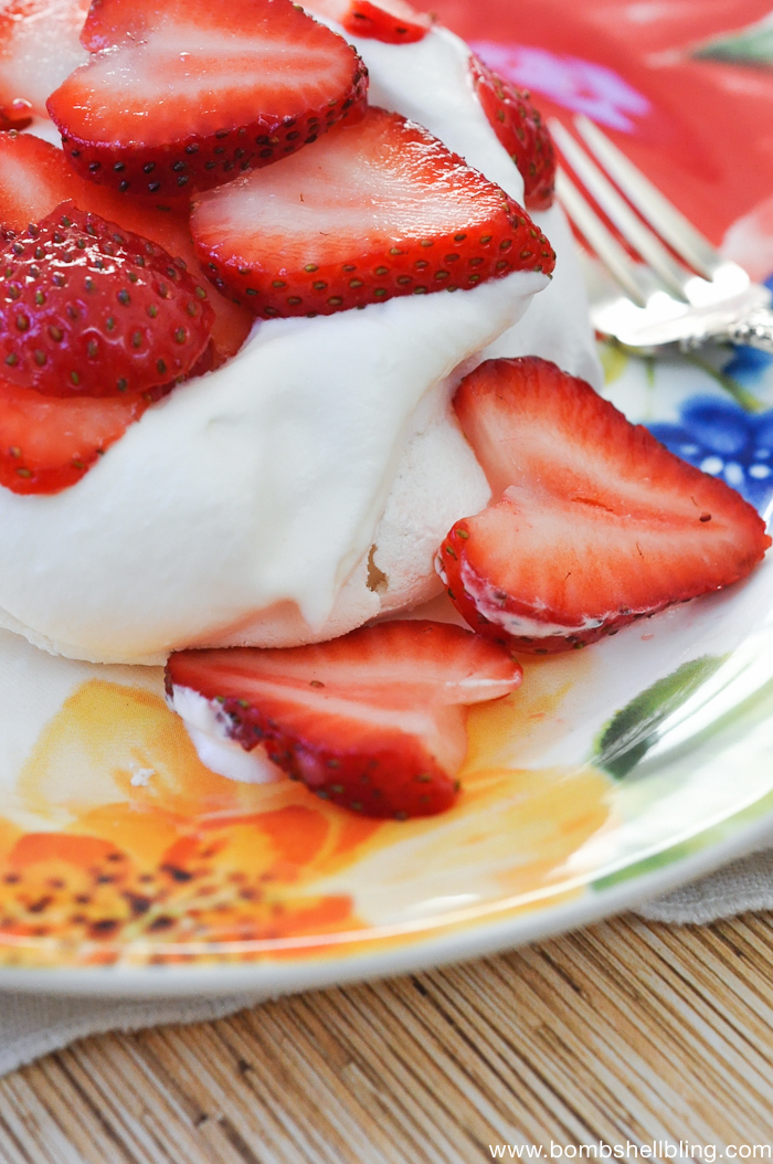 Make an individual serving pavlova for your guests using this straightforward recipe. This dessert is perfect for company, yet diet friendly!
