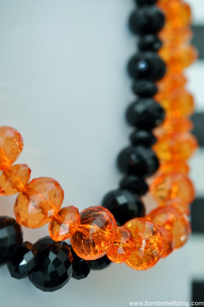 glamorous-adult-halloween-necklace-1