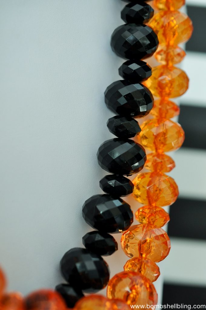 glamorous-adult-halloween-necklace-2