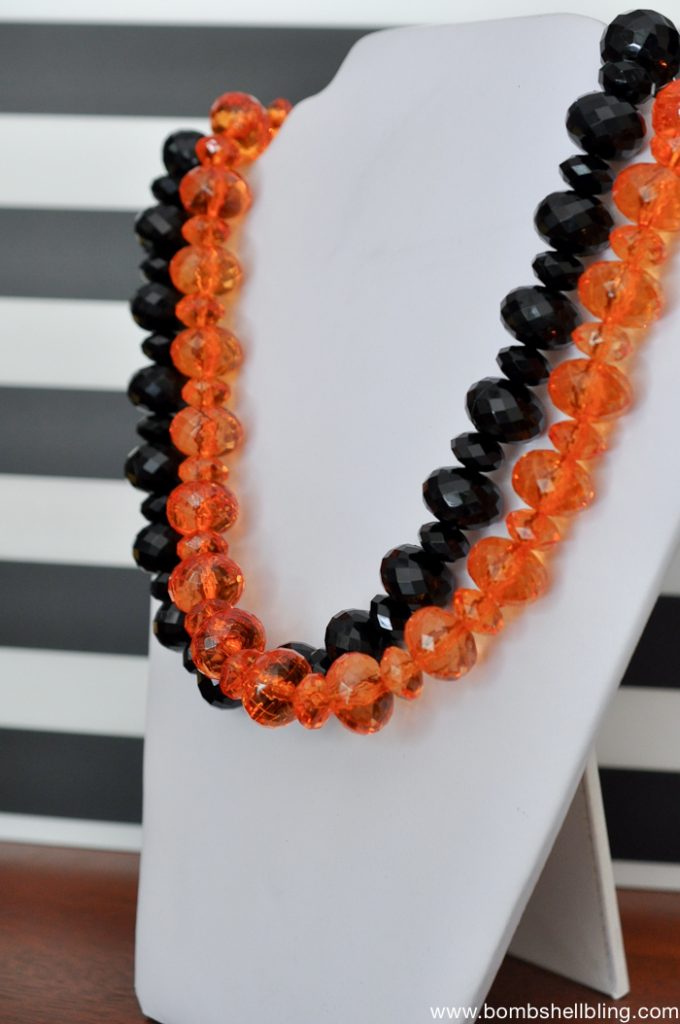 glamorous-adult-halloween-necklace-3