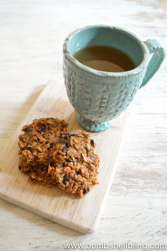 These DELICIOUS pumpkin butter breakfast cookies are SO easy to make and the PERFECT Fall snack!