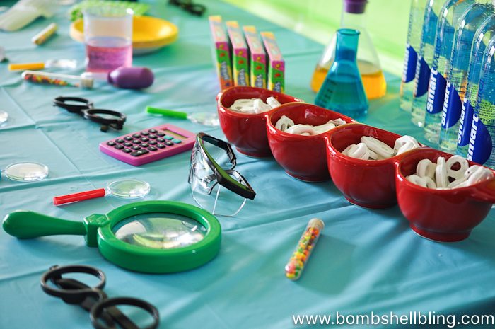 Nerdy thirty party table close up