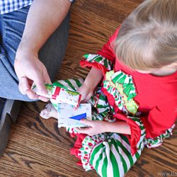 Tommy Right: The Christmas Right and Left Game