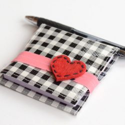 Easy Oilcloth Post-It Note Holder