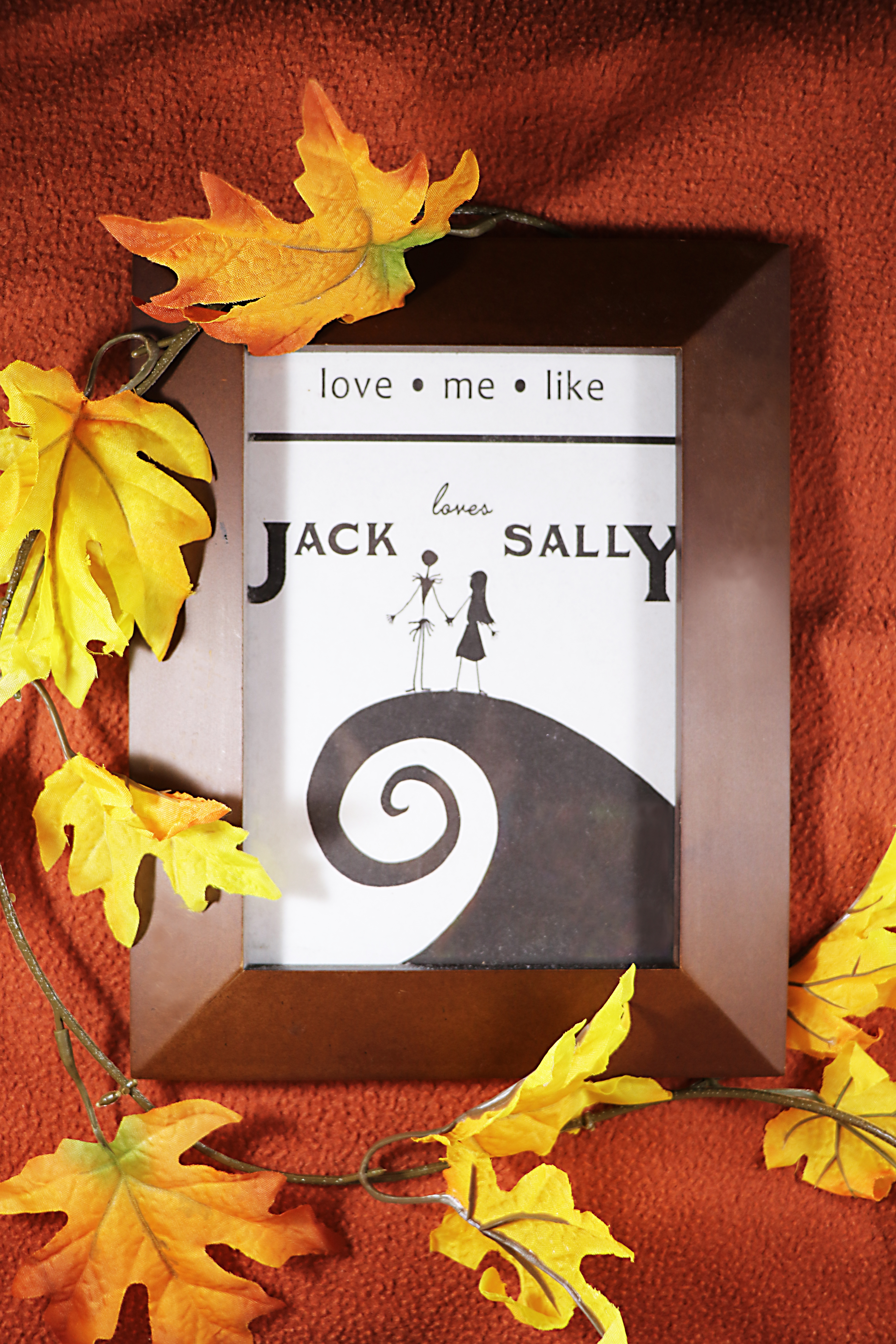 This sweet Jack and Sally printable features the epic couple from The Nightmare Before Christmas. It is free to download in three different sizes.