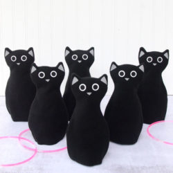 Fleece Black Cat Ring Toss Game – Free Sewing Pattern